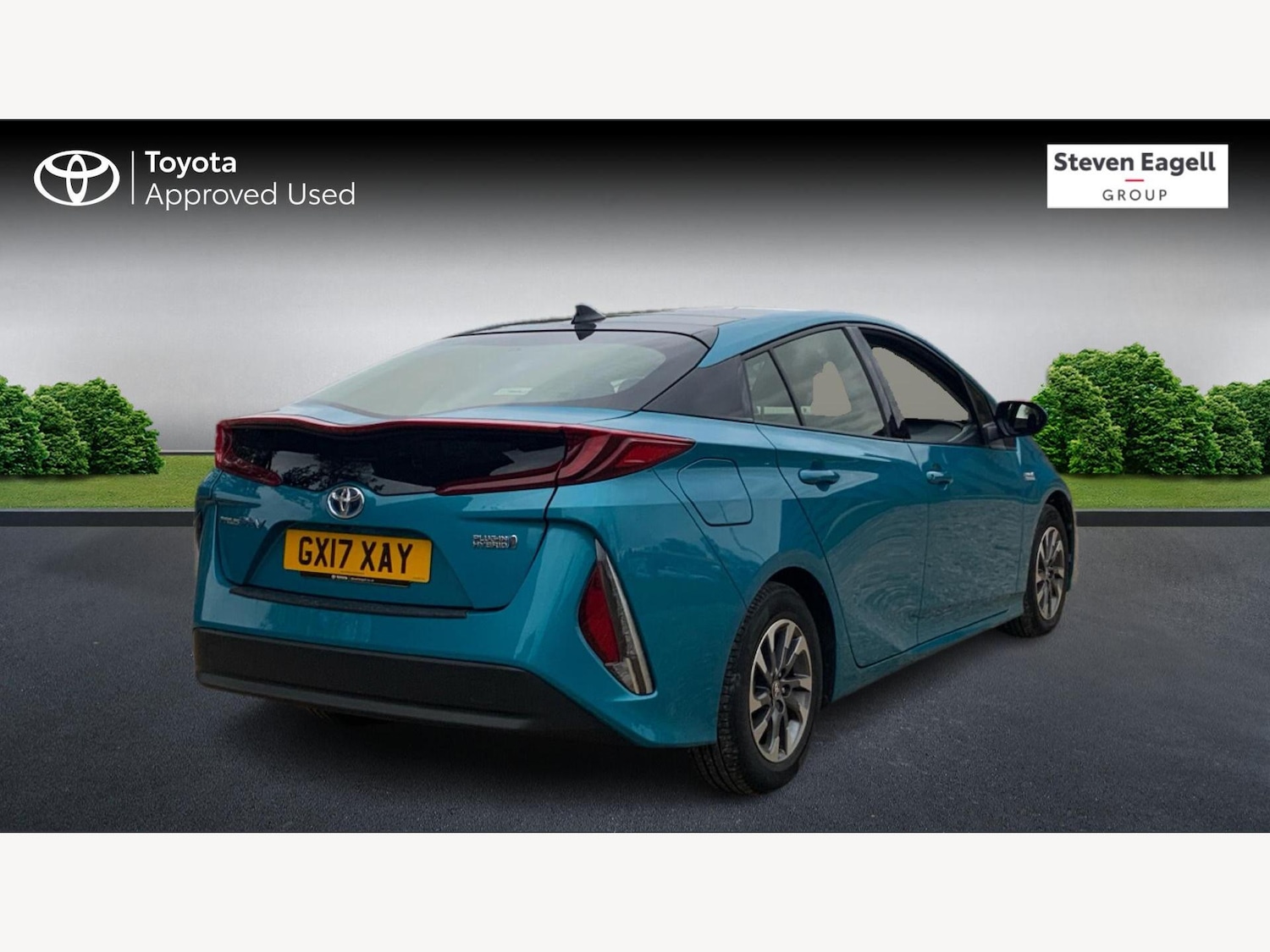 Used Toyota Prius 2017 for sale - 76472340: Photo 2