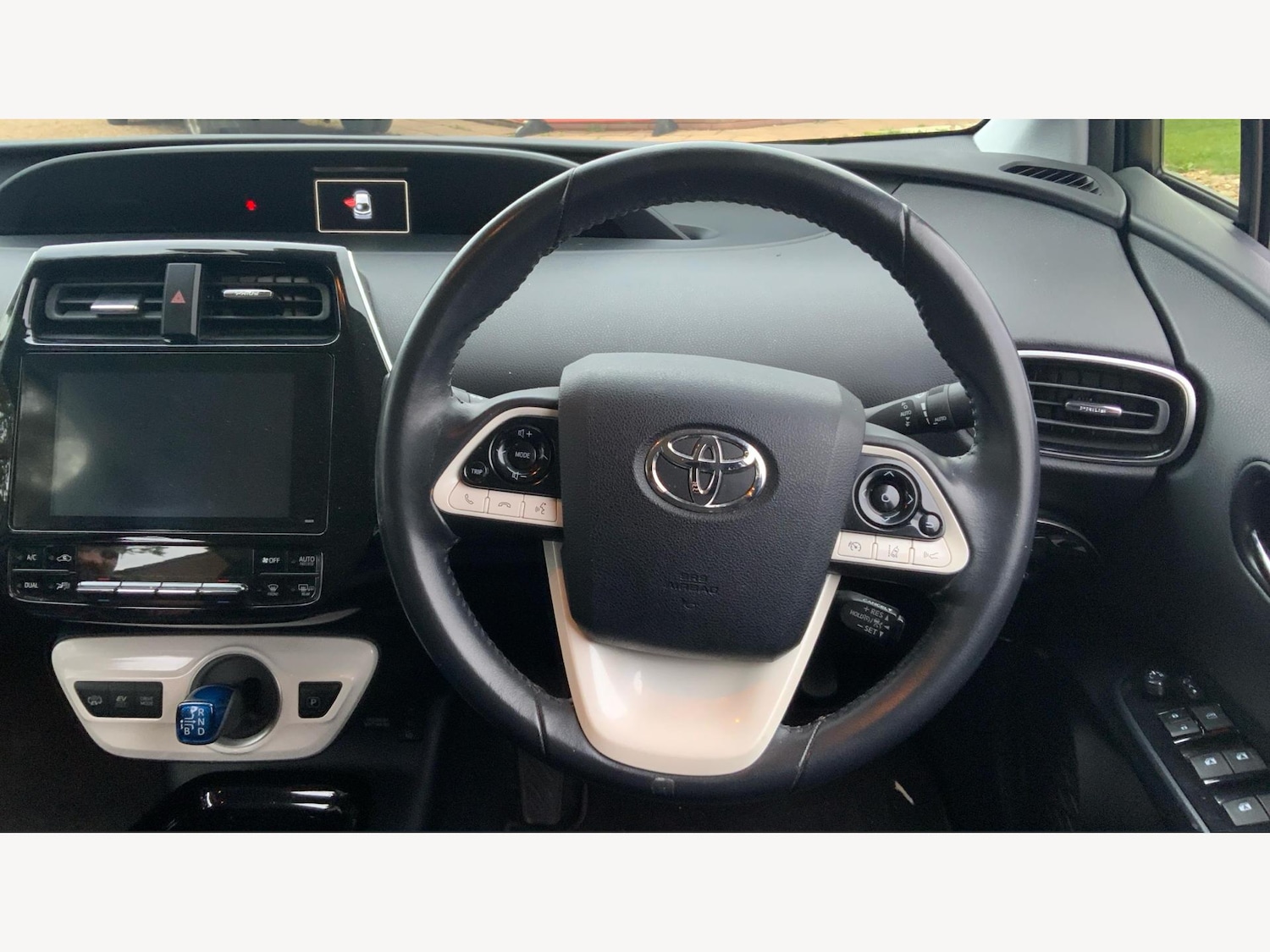 Used Toyota Prius 2017 for sale - 76472340: Photo 8