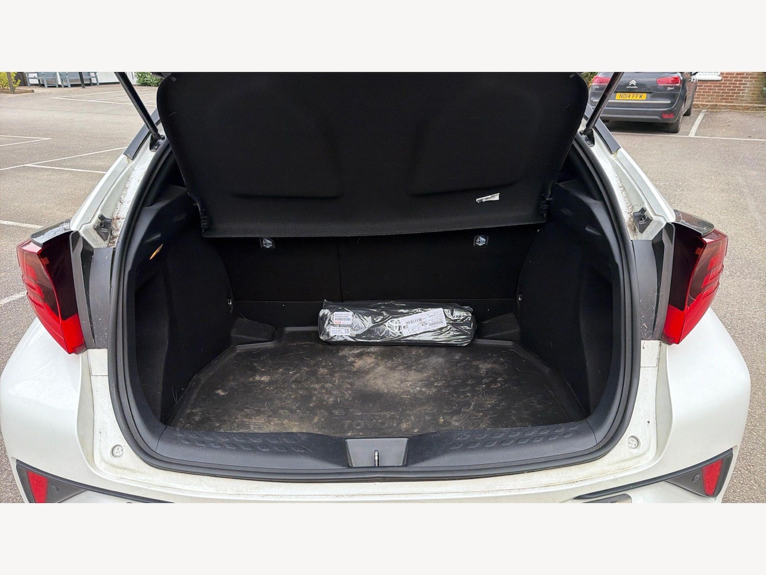 Used Toyota C-HR 2023 for sale - 78006773: Photo 16