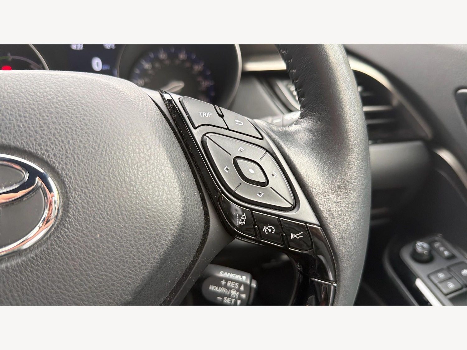 Used Toyota C-HR 2023 for sale - 78006773: Photo 28