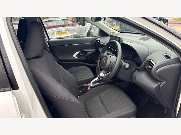 Used Toyota Yaris Cross 2024 for sale - 76059261: Photo 13