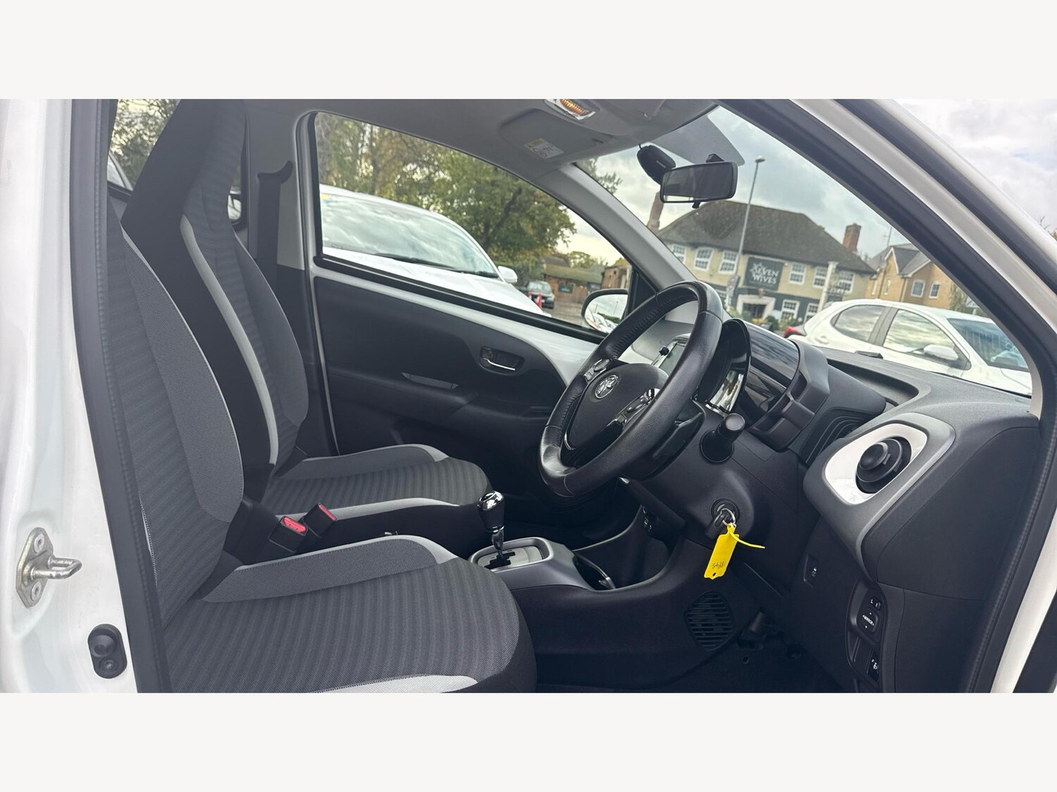 Used Toyota AYGO 2020 for sale - 76388230: Photo 13