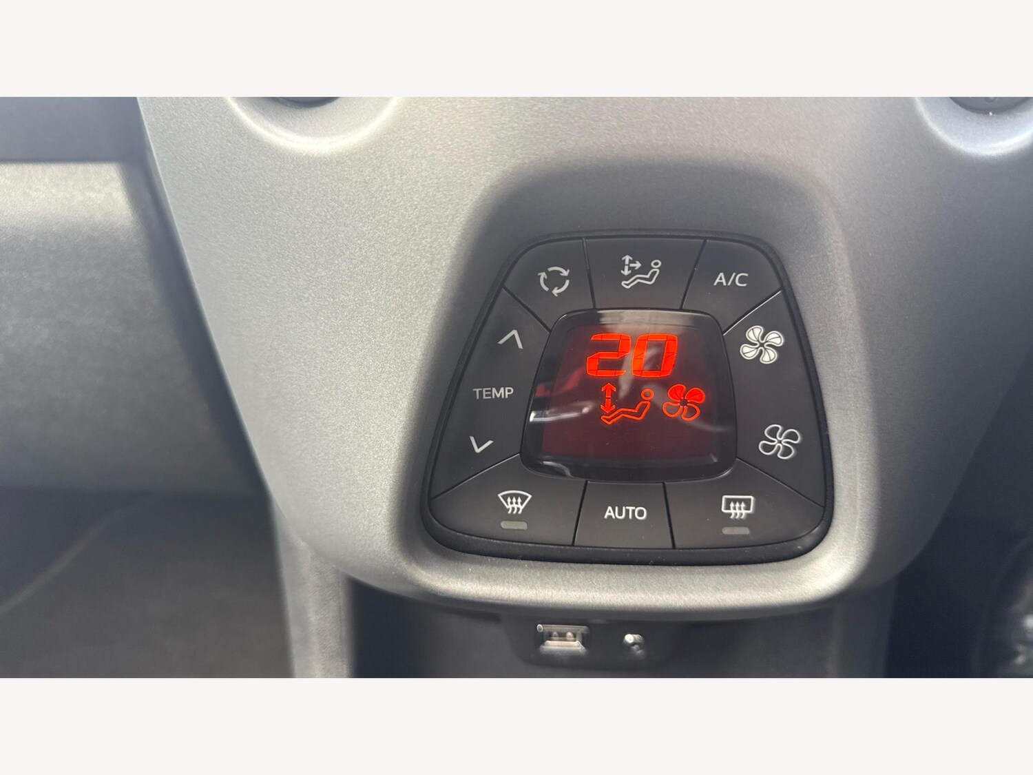 Used Toyota AYGO 2020 for sale - 76388230: Photo 25