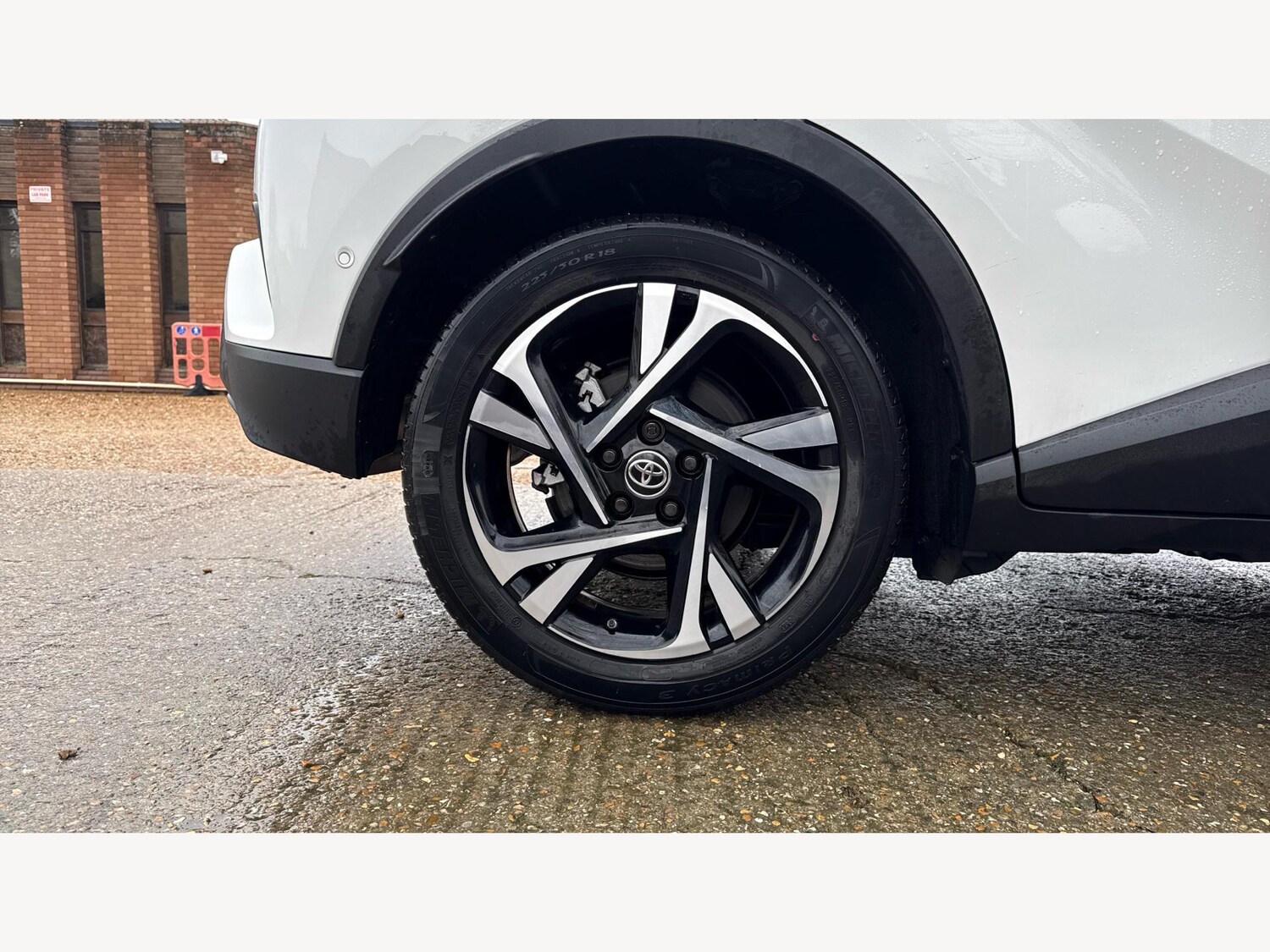 Used Toyota C-HR for sale - 77358333: Photo 30