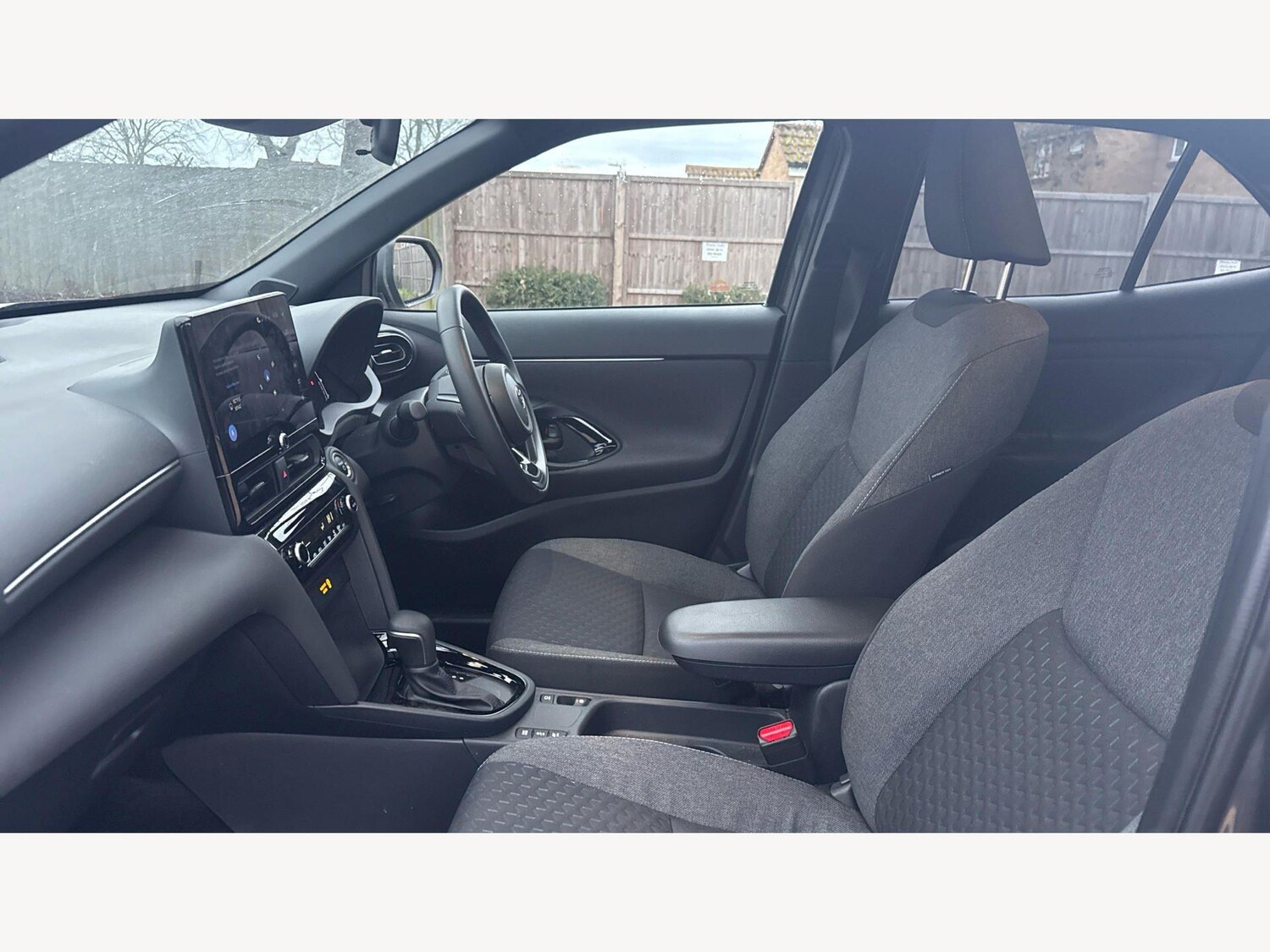 Used Toyota Yaris Cross 2025 for sale - 77637560: Photo 12