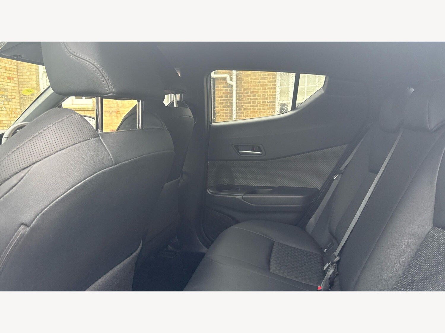 Used Toyota C-HR 2020 for sale - 77625001: Photo 15