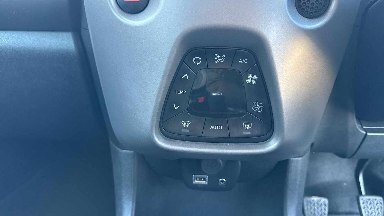 Used Toyota AYGO 2019 for sale - 77344046: Photo 36