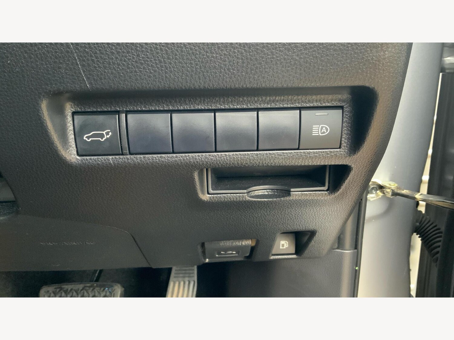 Used Toyota RAV4 2021 for sale - 76158589: Photo 31