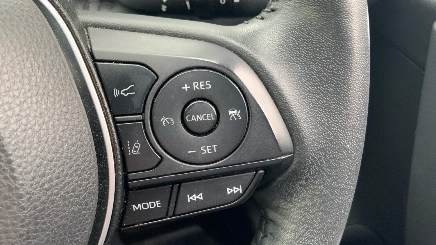 Used Toyota RAV4 2021 for sale - 76158589: Photo 36