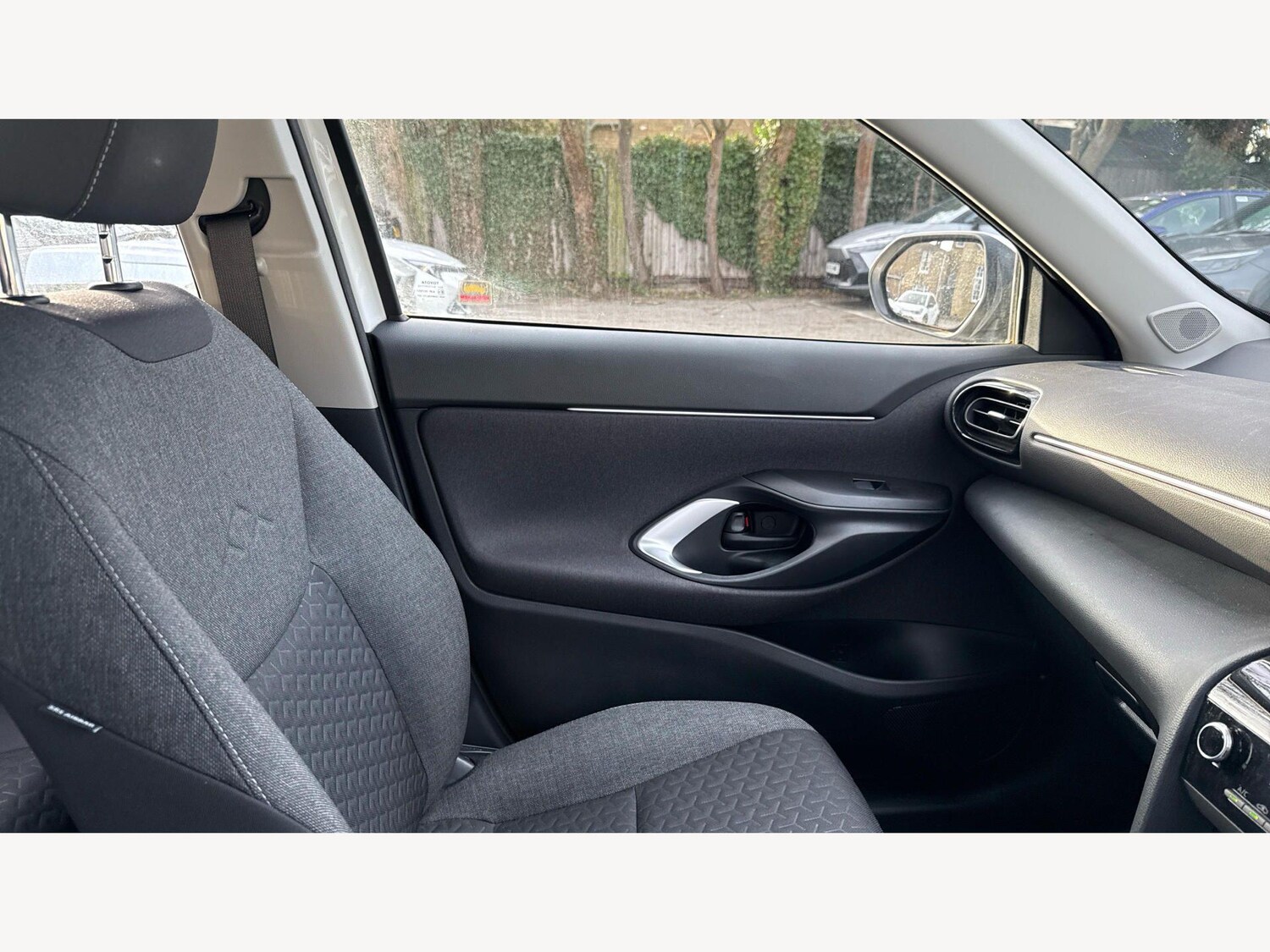 Used Toyota Yaris Cross for sale - 77925952: Photo 28