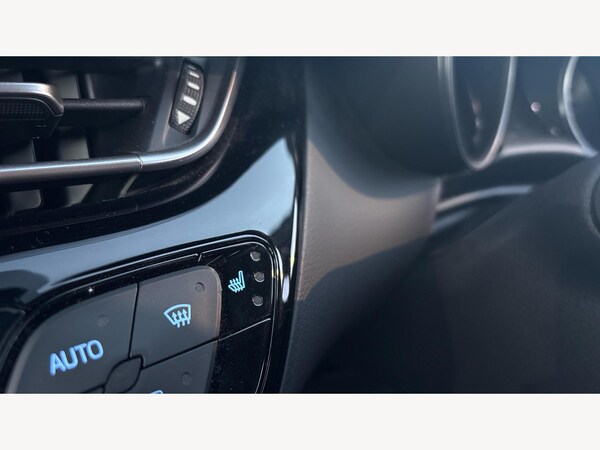 Used Toyota C-HR 2023 for sale - 76318154: Photo 27