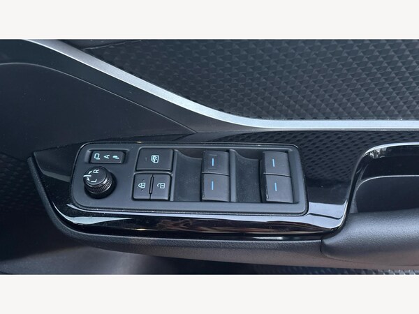 Used Toyota C-HR 2023 for sale - 76318154: Photo 28