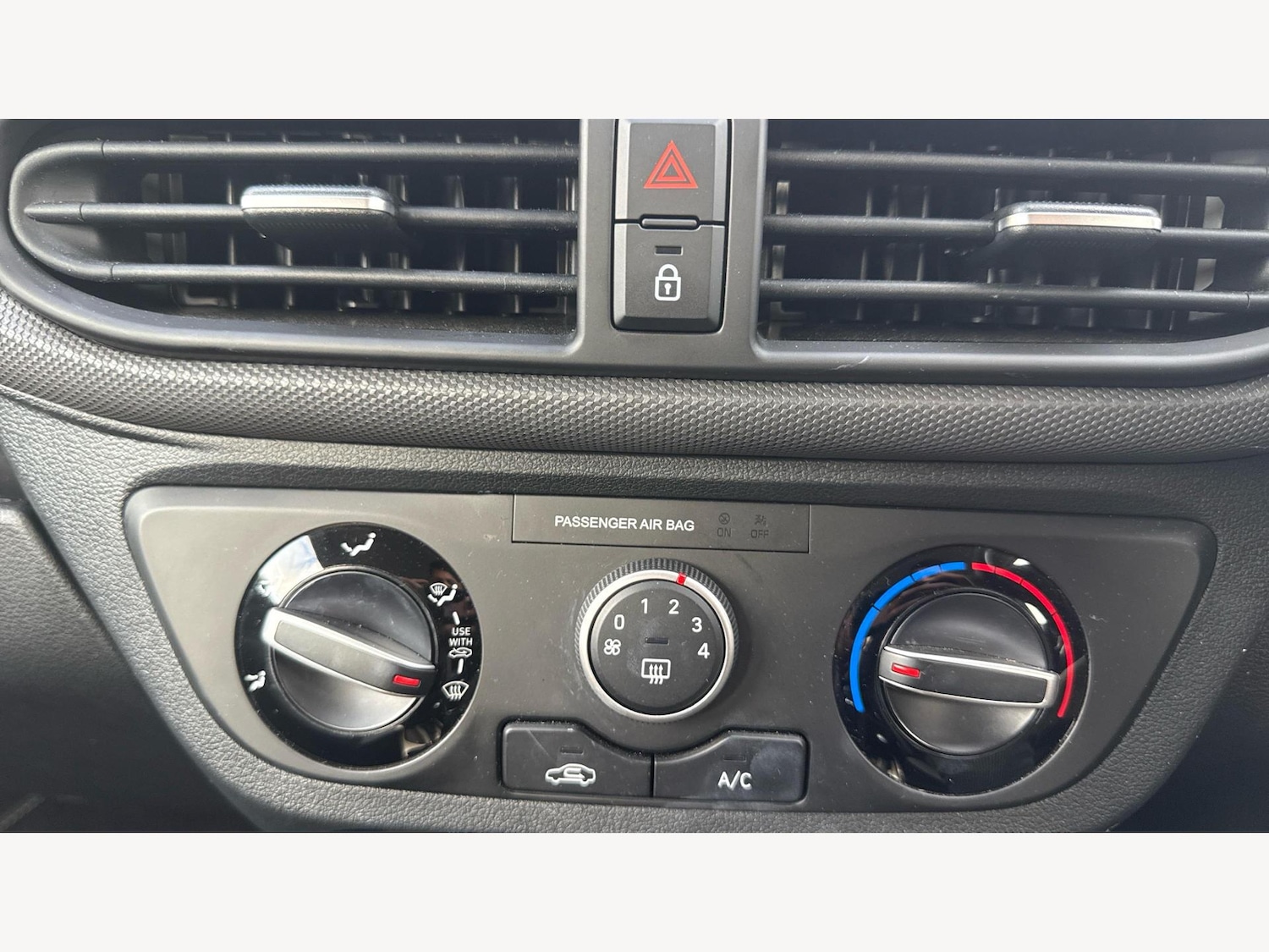 Used Hyundai i10 2023 for sale - 76562087: Photo 23