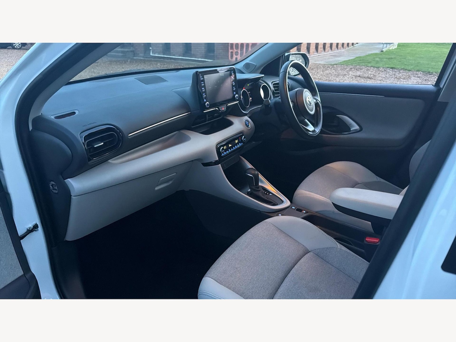 Used Toyota Yaris 2020 for sale - 77057638: Photo 12