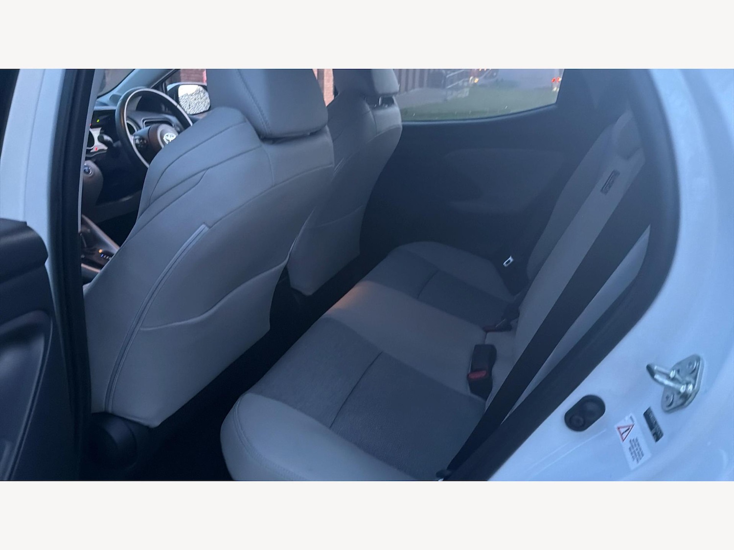 Used Toyota Yaris 2020 for sale - 77057638: Photo 15