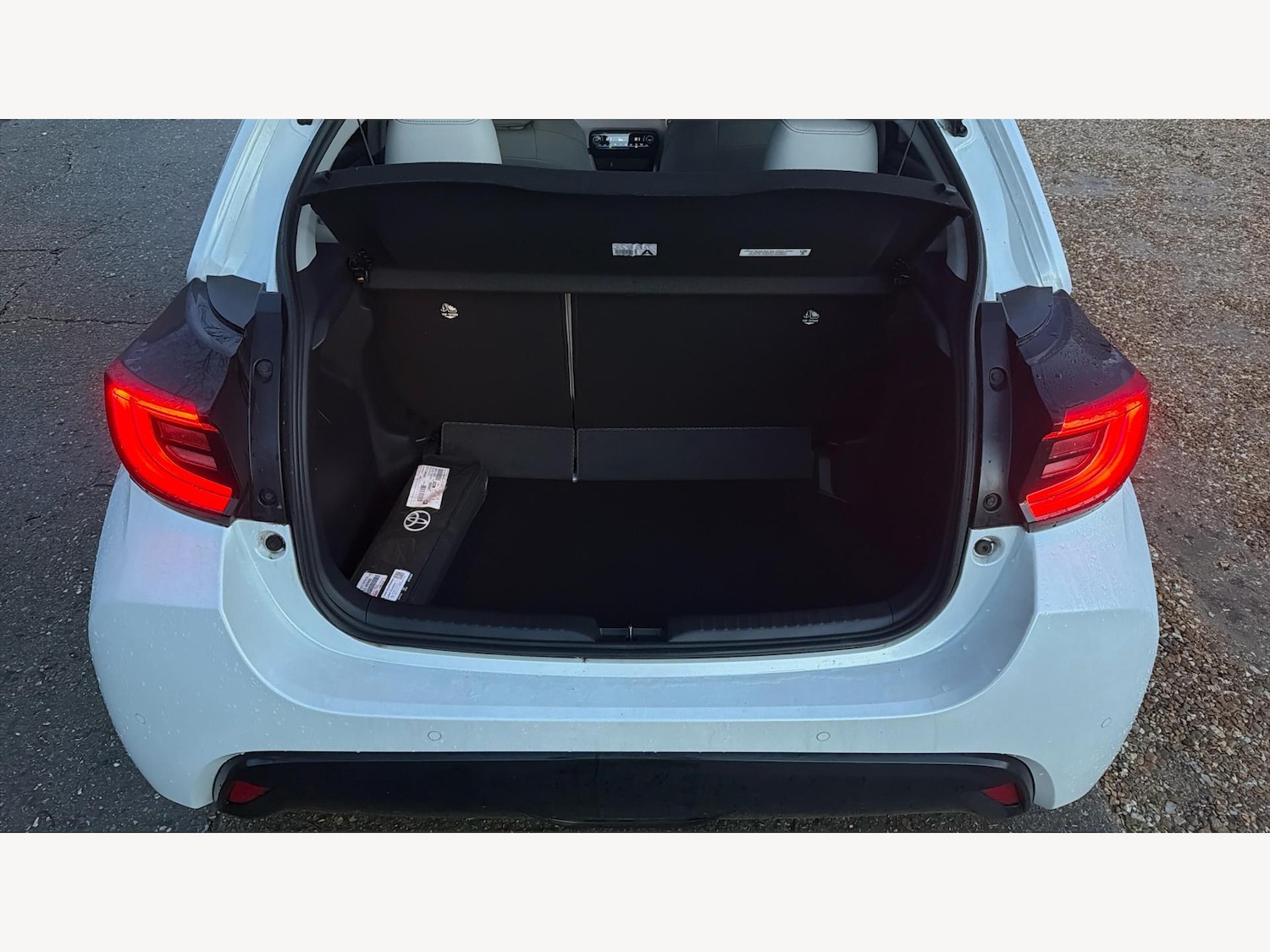 Used Toyota Yaris 2020 for sale - 77057638: Photo 16