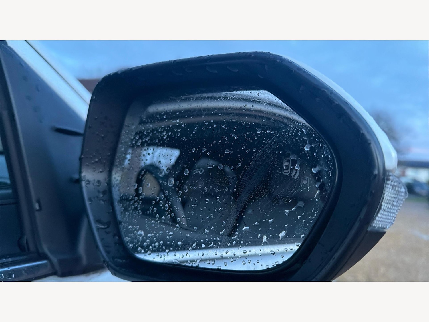 Used Toyota Yaris 2020 for sale - 77057638: Photo 24