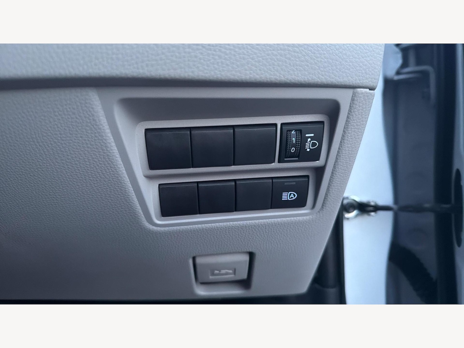 Used Toyota Yaris 2020 for sale - 77057638: Photo 30