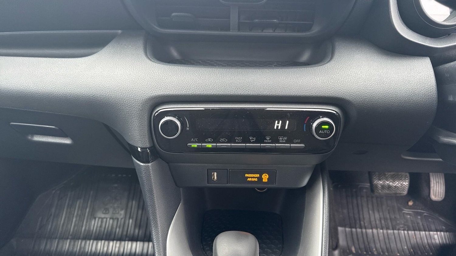 Used Toyota Yaris for sale - 77279455: Photo 32