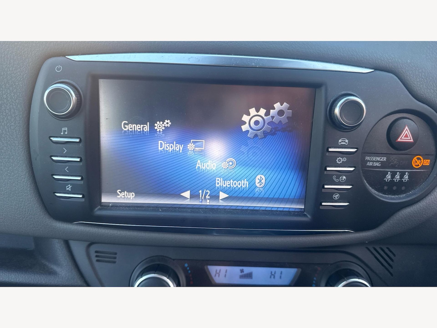 Used Toyota Yaris 2018 for sale - 76765866: Photo 24