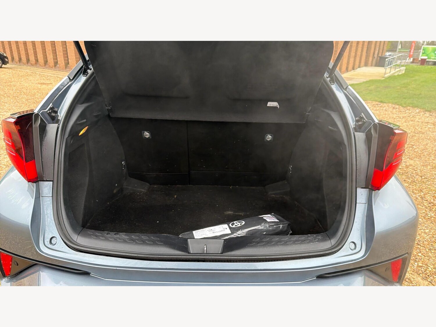 Used Toyota C-HR 2020 for sale - 77120851: Photo 16