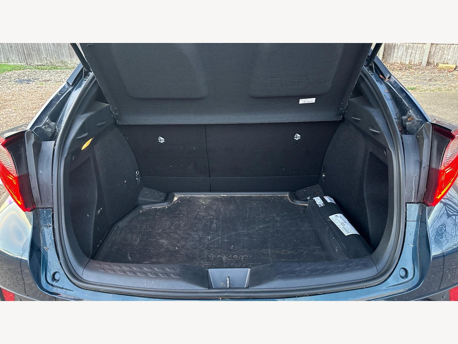 Used Toyota C-HR 2023 for sale - 77266993: Photo 16