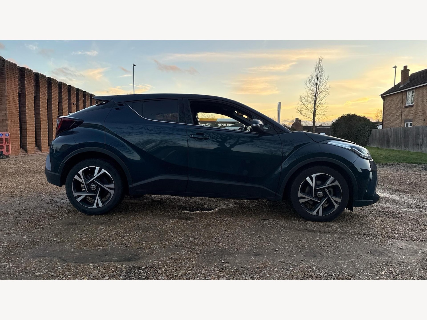 Used Toyota C-HR 2023 for sale - 77266993: Photo 18