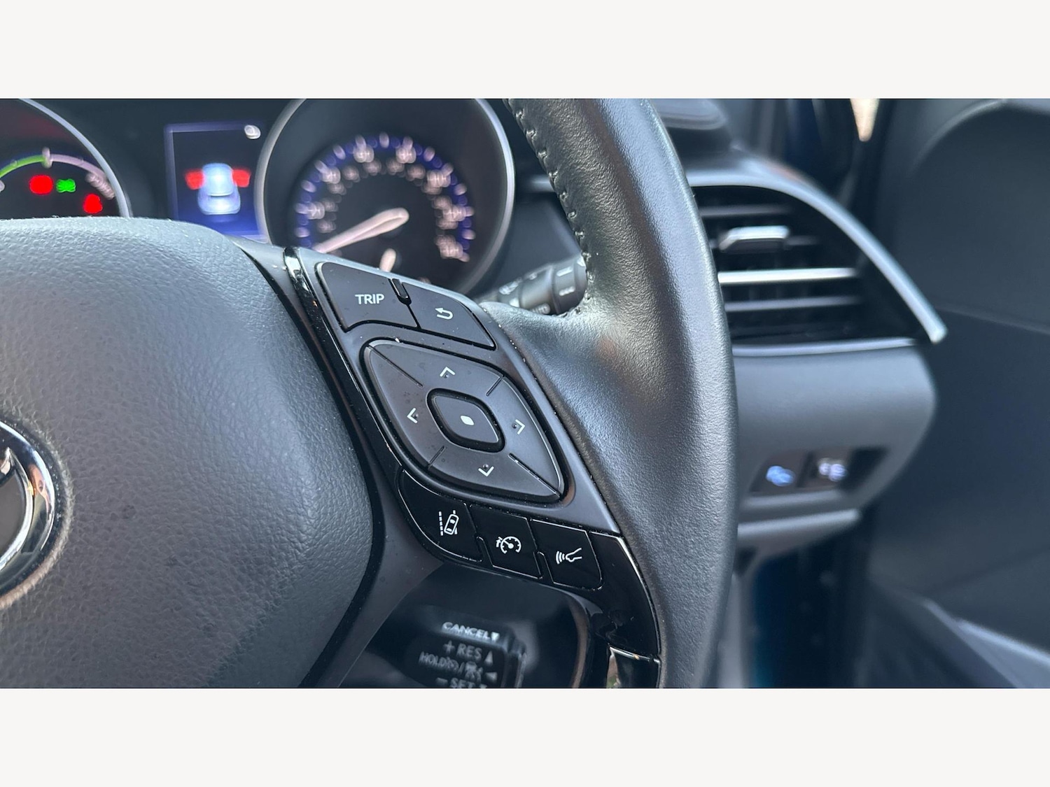 Used Toyota C-HR 2023 for sale - 77266993: Photo 28