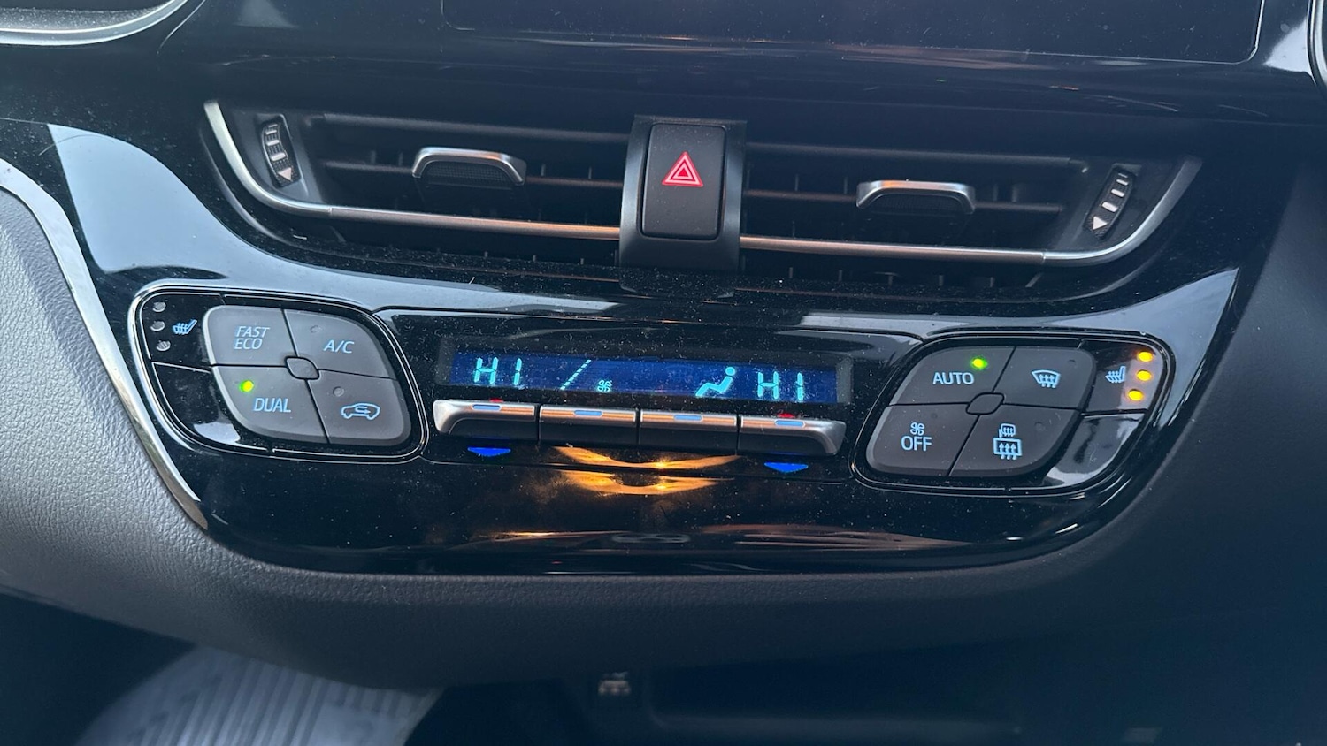 Used Toyota C-HR 2023 for sale - 77266993: Photo 32