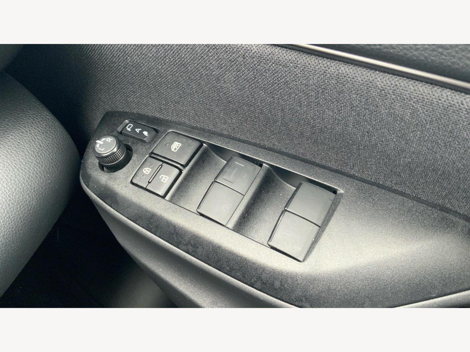 Used Toyota Yaris Cross 2024 for sale - 76270837: Photo 32