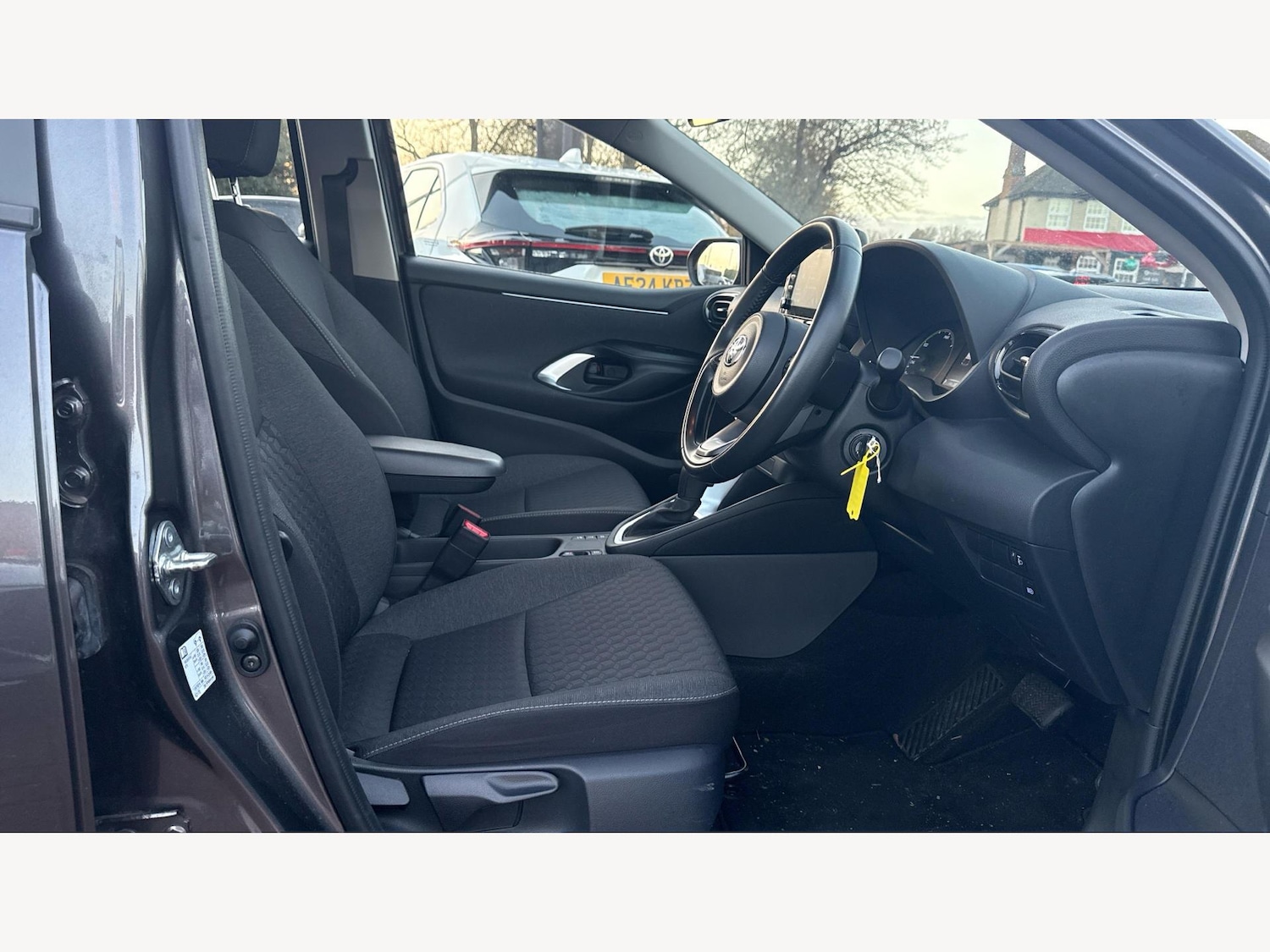 Used Toyota Yaris 2022 for sale - 76913124: Photo 13