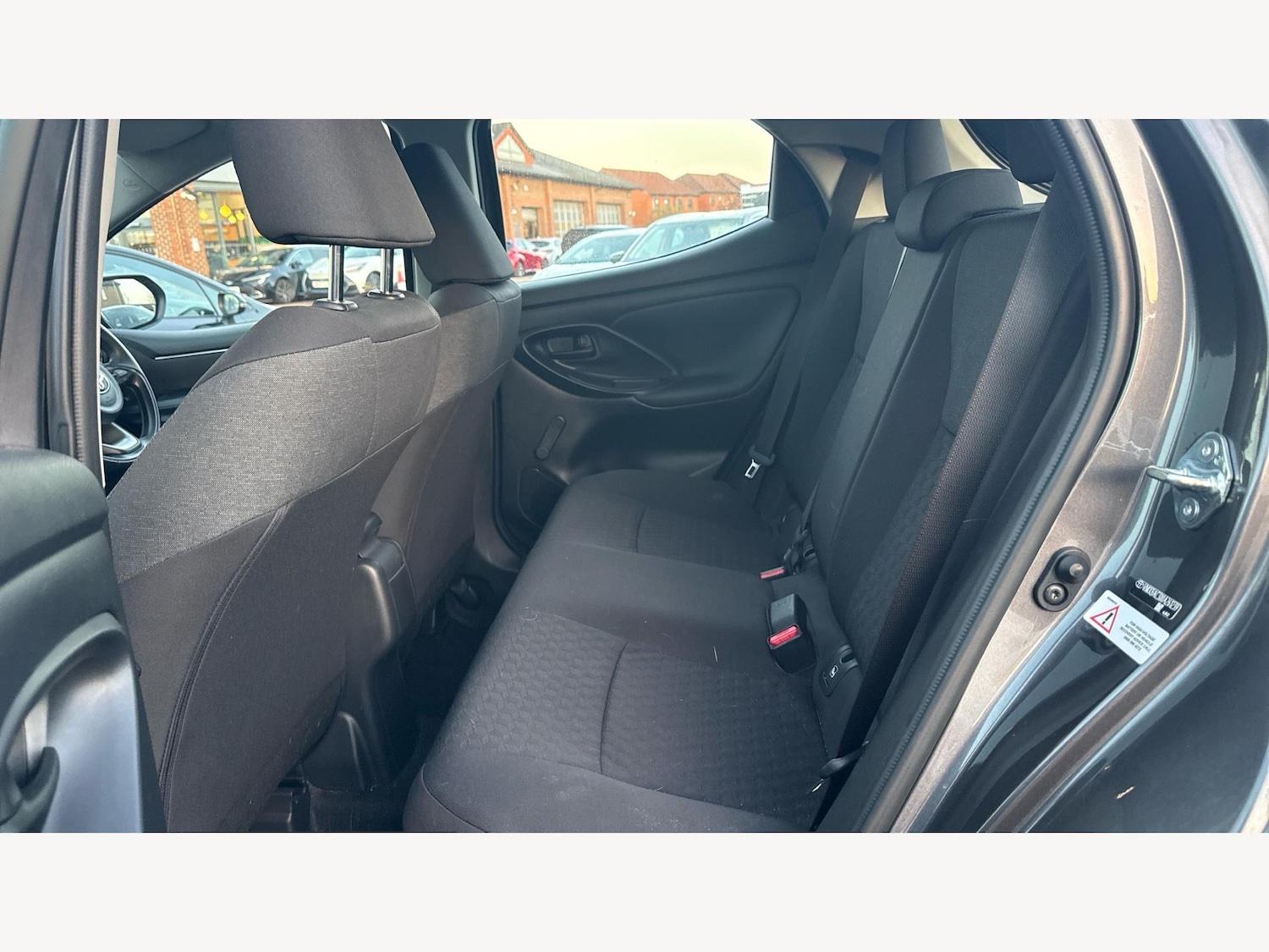 Used Toyota Yaris 2022 for sale - 76913124: Photo 15