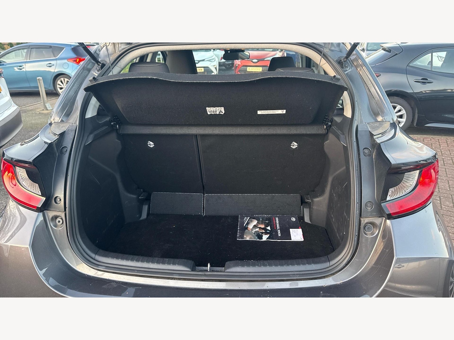 Used Toyota Yaris 2022 for sale - 76913124: Photo 16