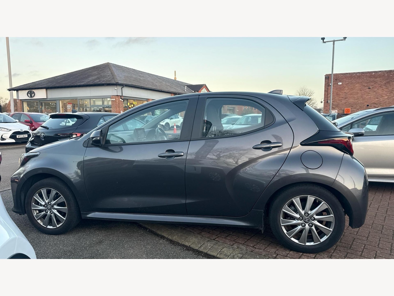 Used Toyota Yaris 2022 for sale - 76913124: Photo 19