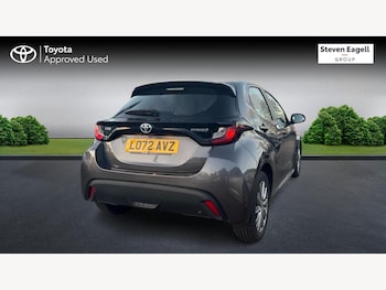 Used Toyota Yaris 2022 for sale - 76913124: Photo