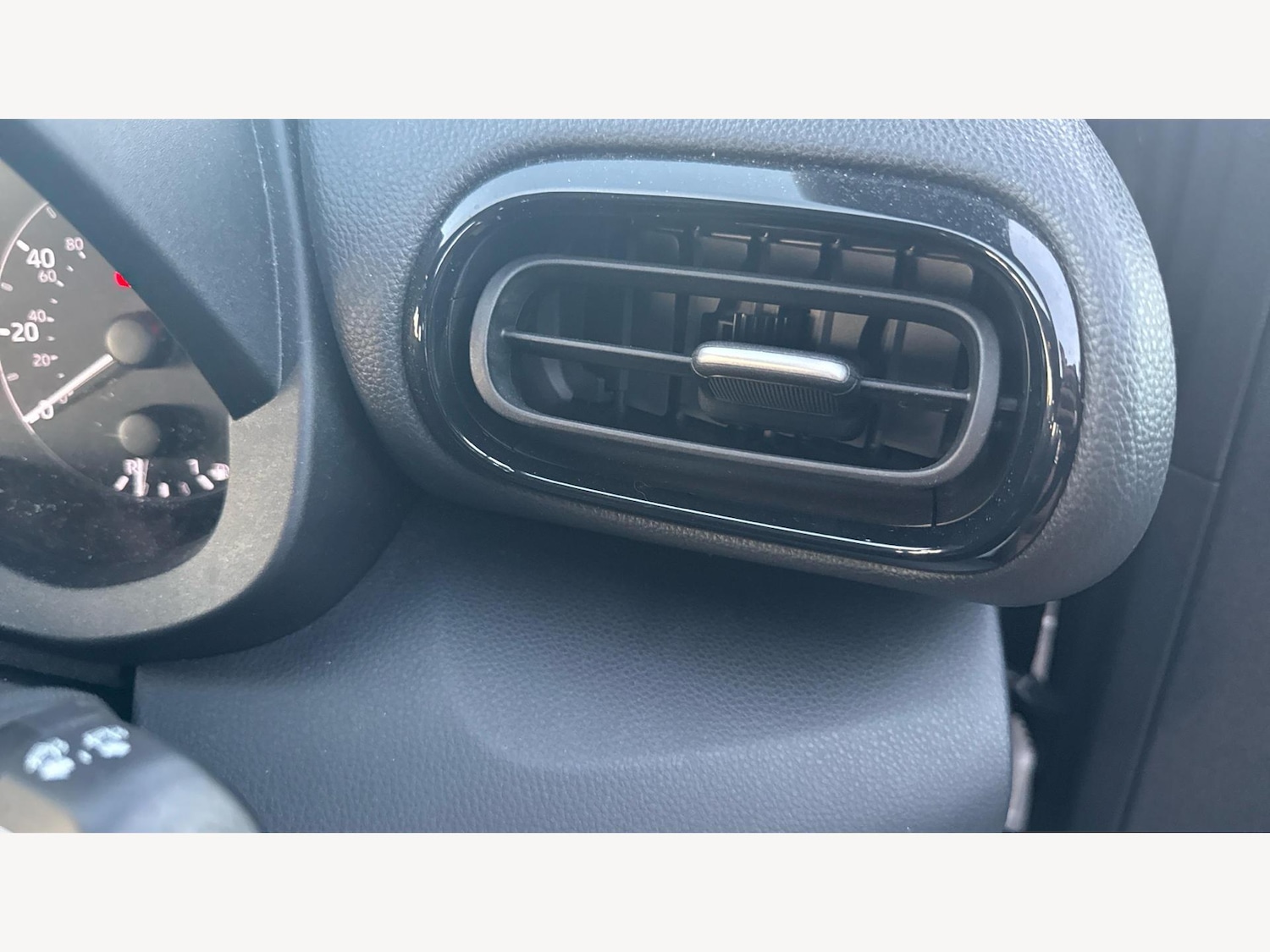 Used Toyota Yaris 2022 for sale - 76913124: Photo 31