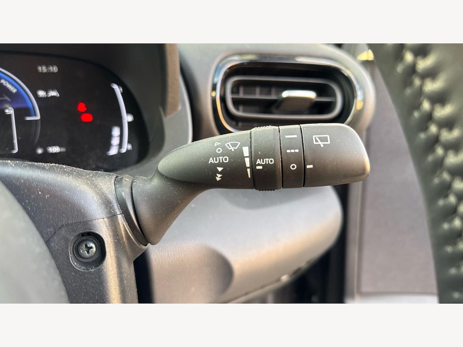 Used Toyota Yaris Cross 2024 for sale - 78148325: Photo 30