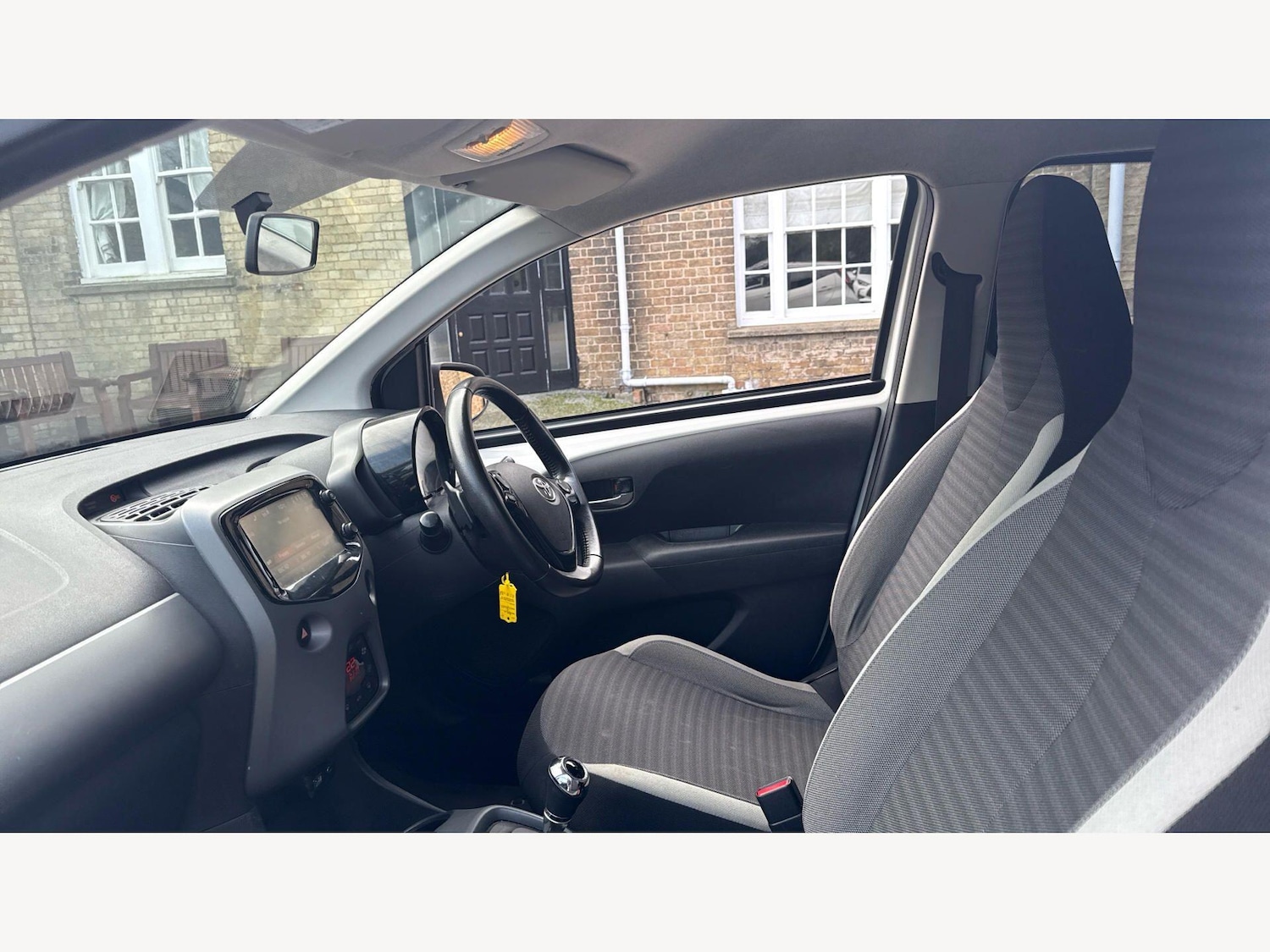 Used Toyota AYGO 2018 for sale - 77683310: Photo 12