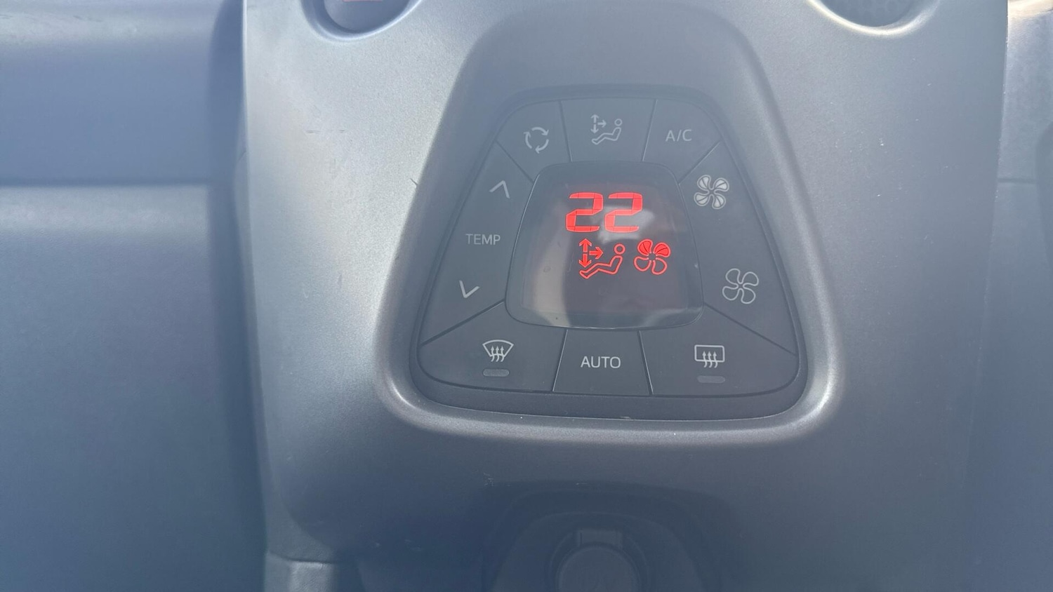 Used Toyota AYGO 2018 for sale - 77683310: Photo 34