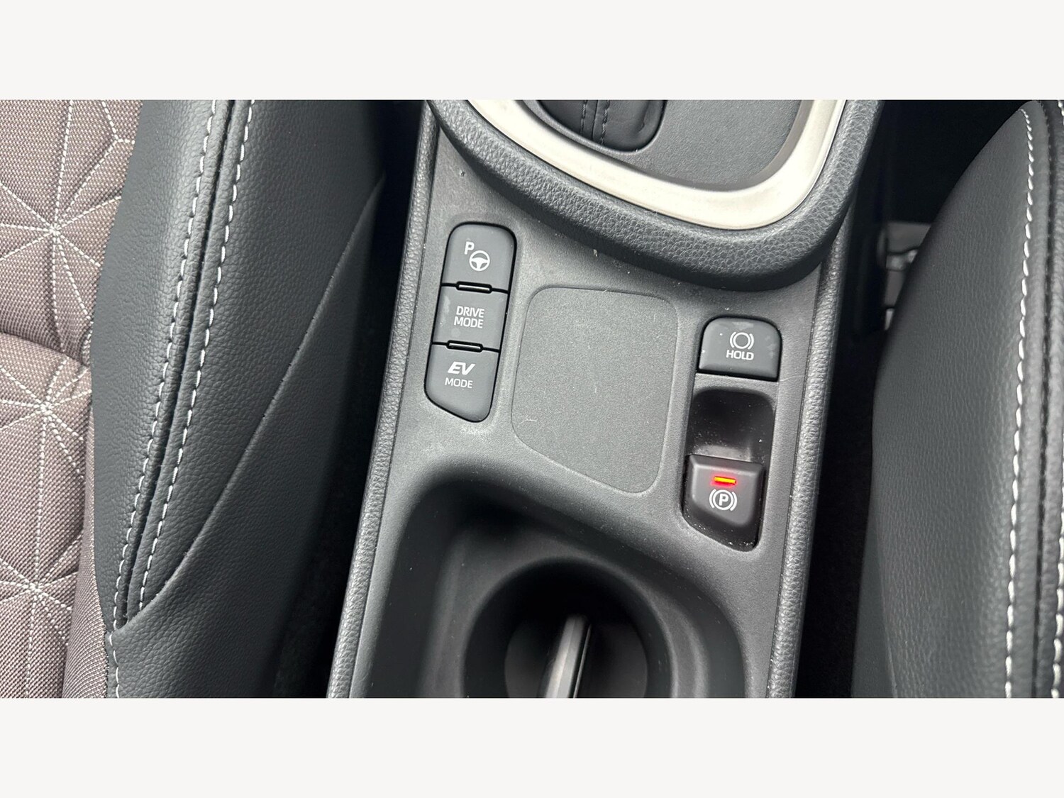 Used Toyota Yaris Cross 2024 for sale - 77098155: Photo 26