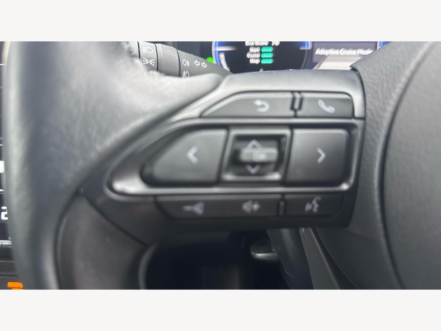 Used Toyota Yaris Cross 2024 for sale - 77098155: Photo 27