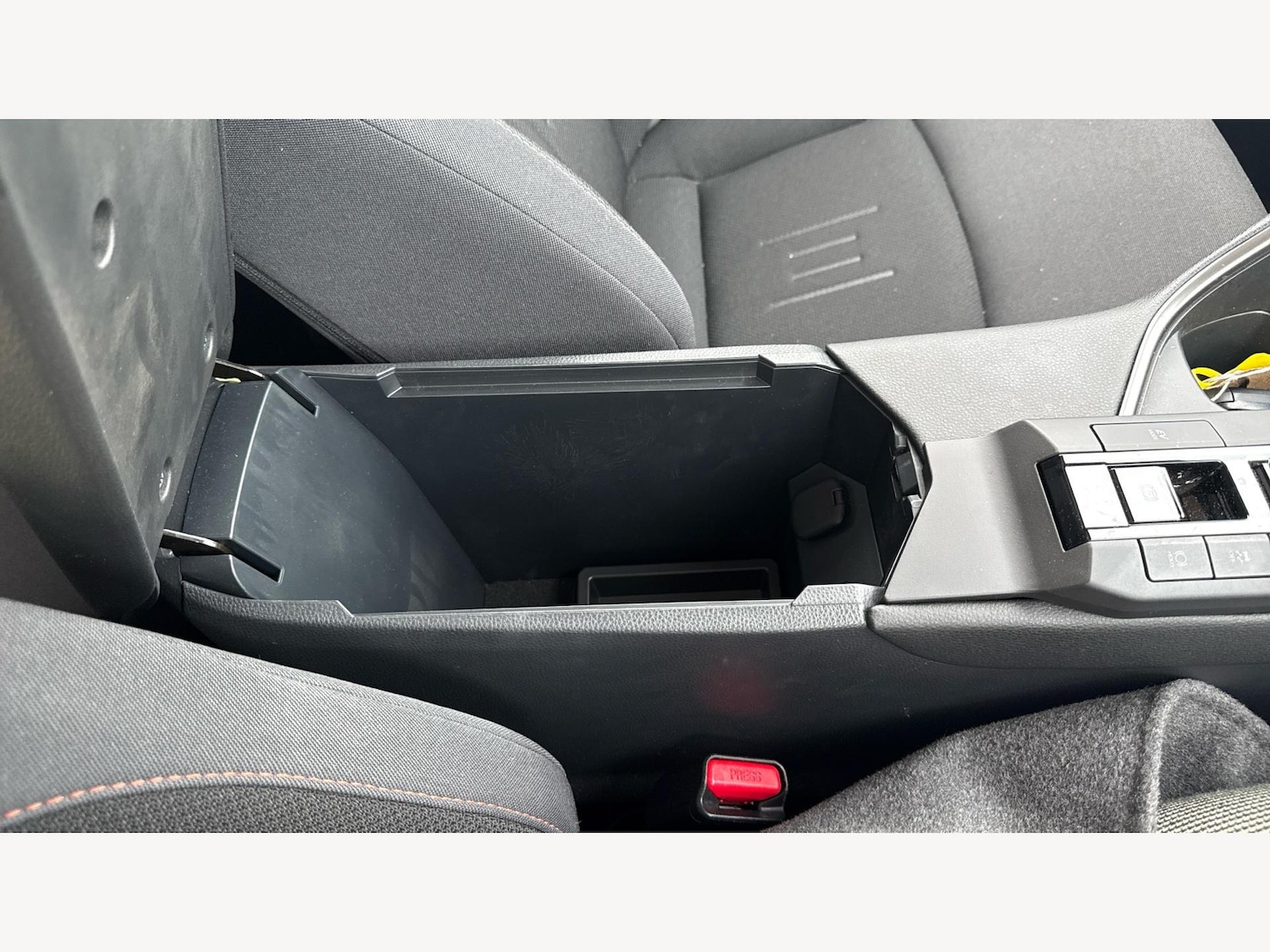 Used Toyota C-HR 2025 for sale - 76993883: Photo 25