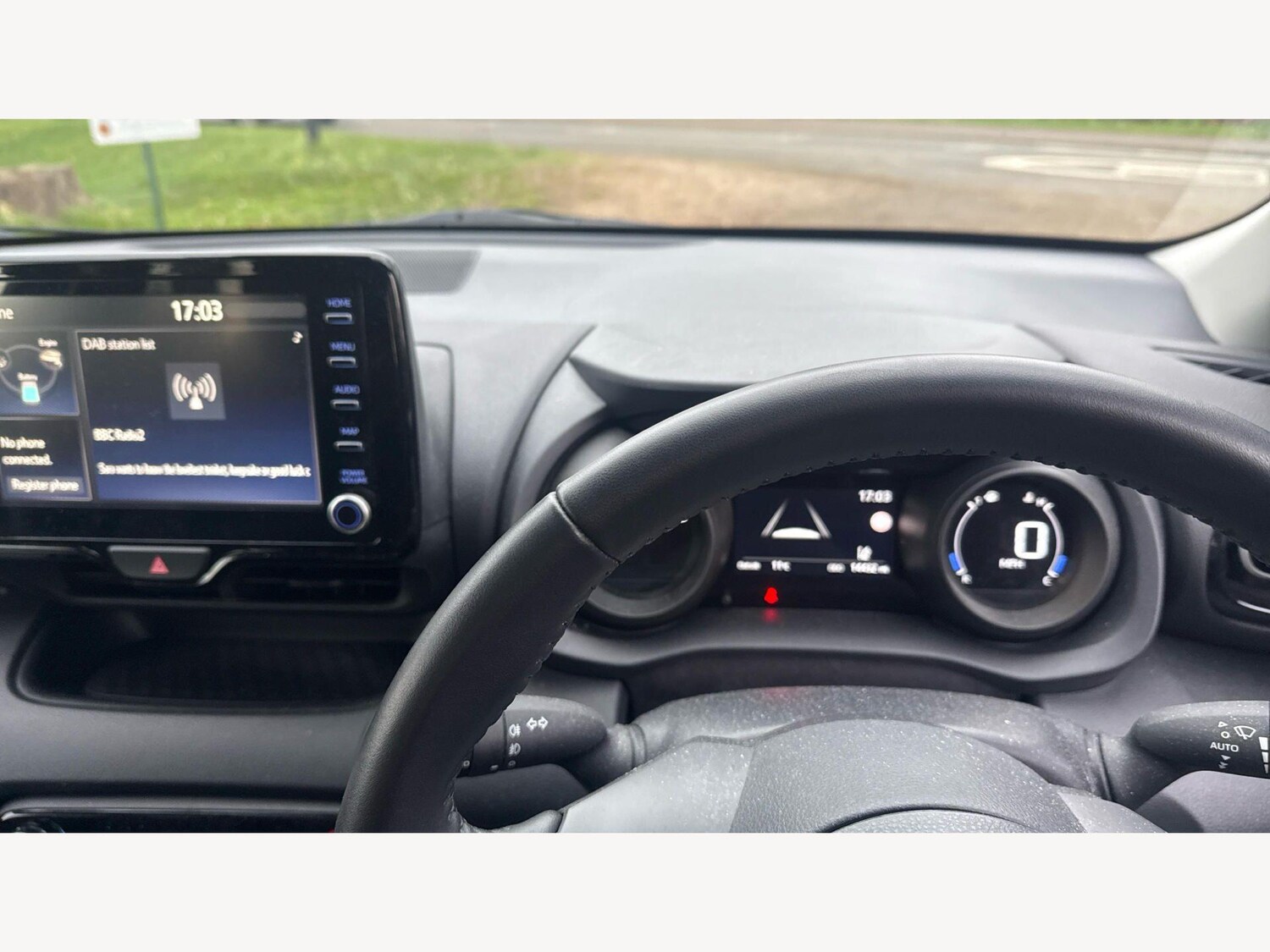 Used Toyota Yaris for sale - 77925330: Photo 10