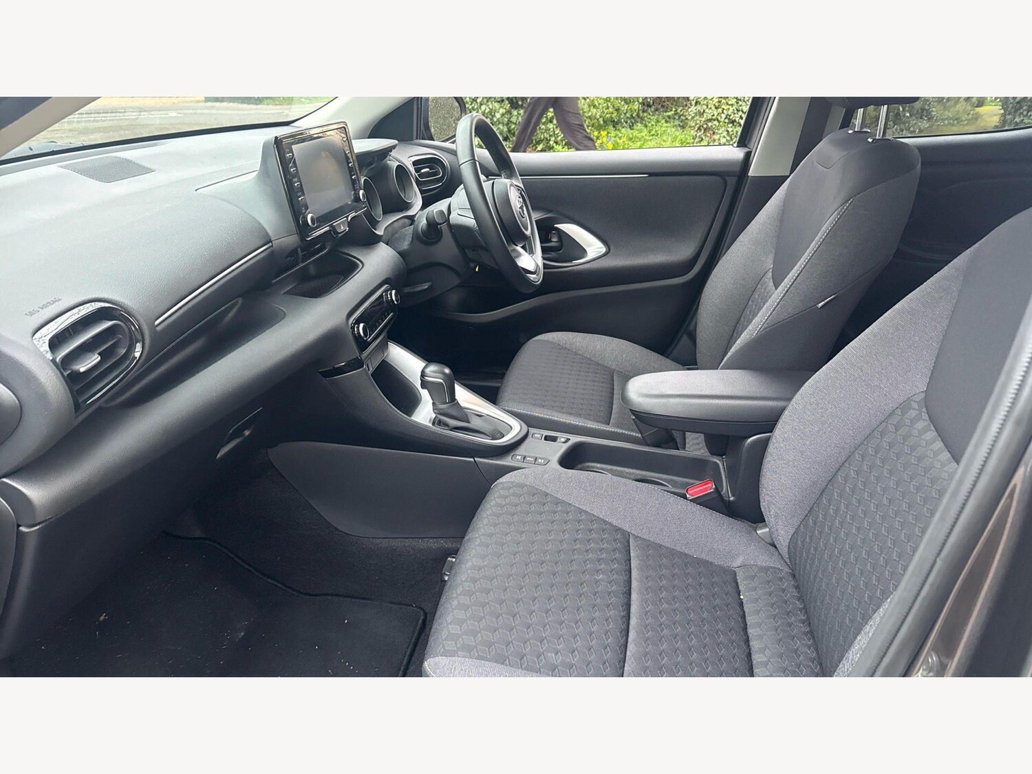 Used Toyota Yaris for sale - 77925330: Photo 12