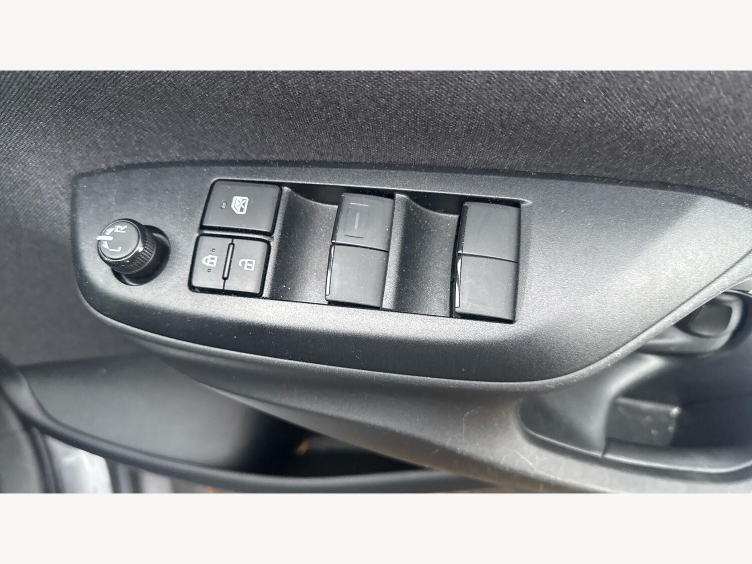 Used Toyota Yaris for sale - 77925330: Photo 31