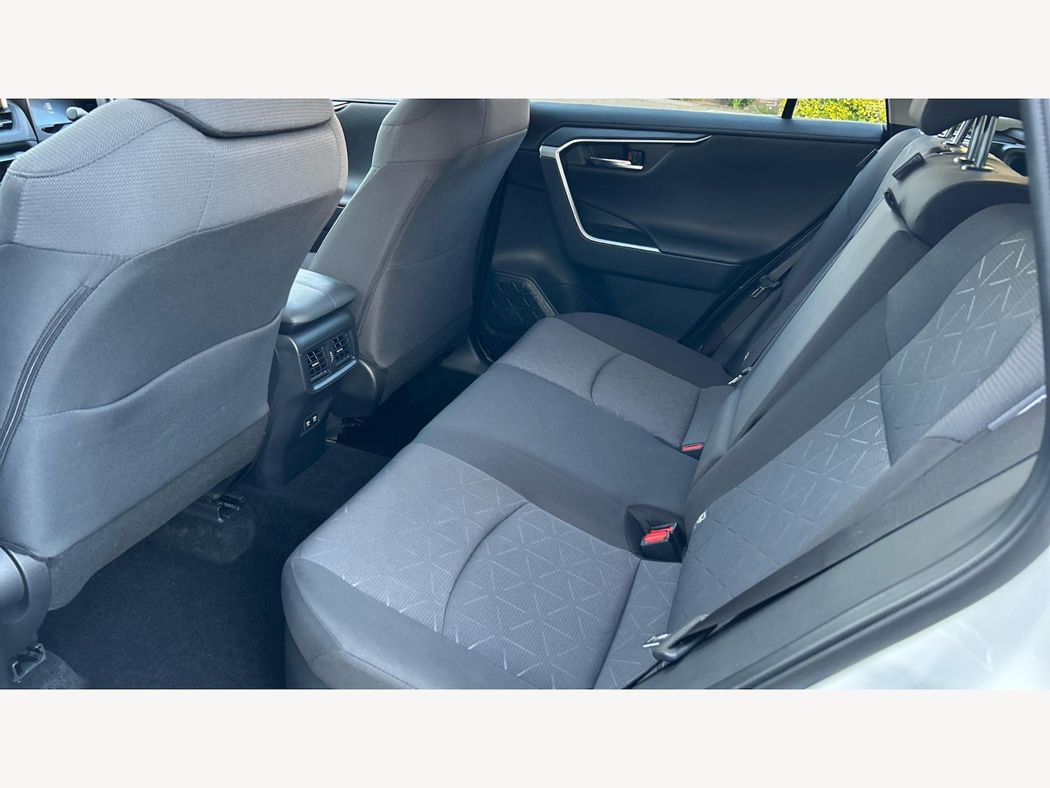 Used Toyota RAV4 2021 for sale - 77440220: Photo 15