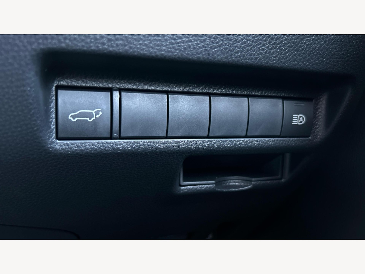 Used Toyota RAV4 2021 for sale - 77440220: Photo 25