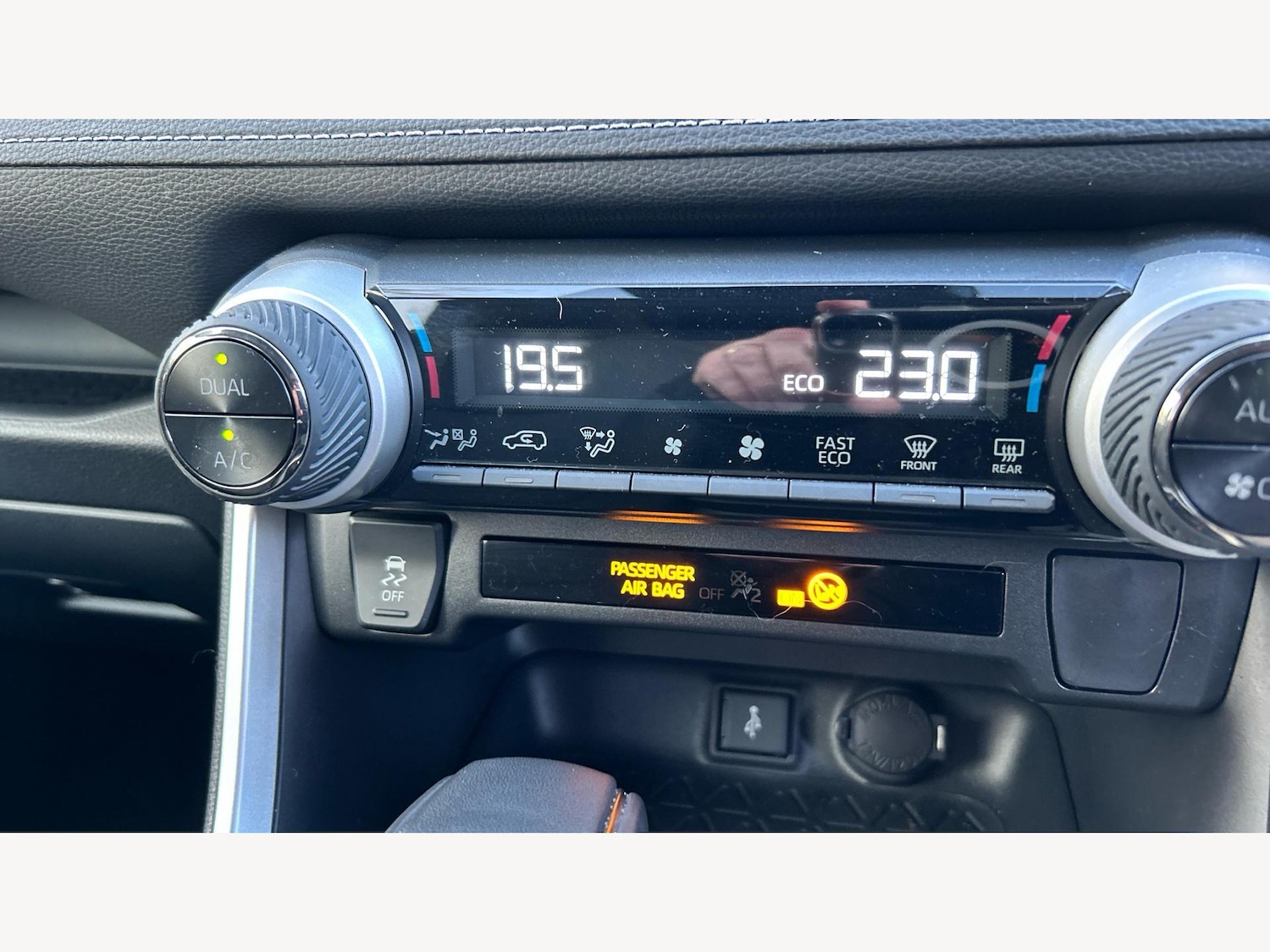 Used Toyota RAV4 2021 for sale - 77440220: Photo 26