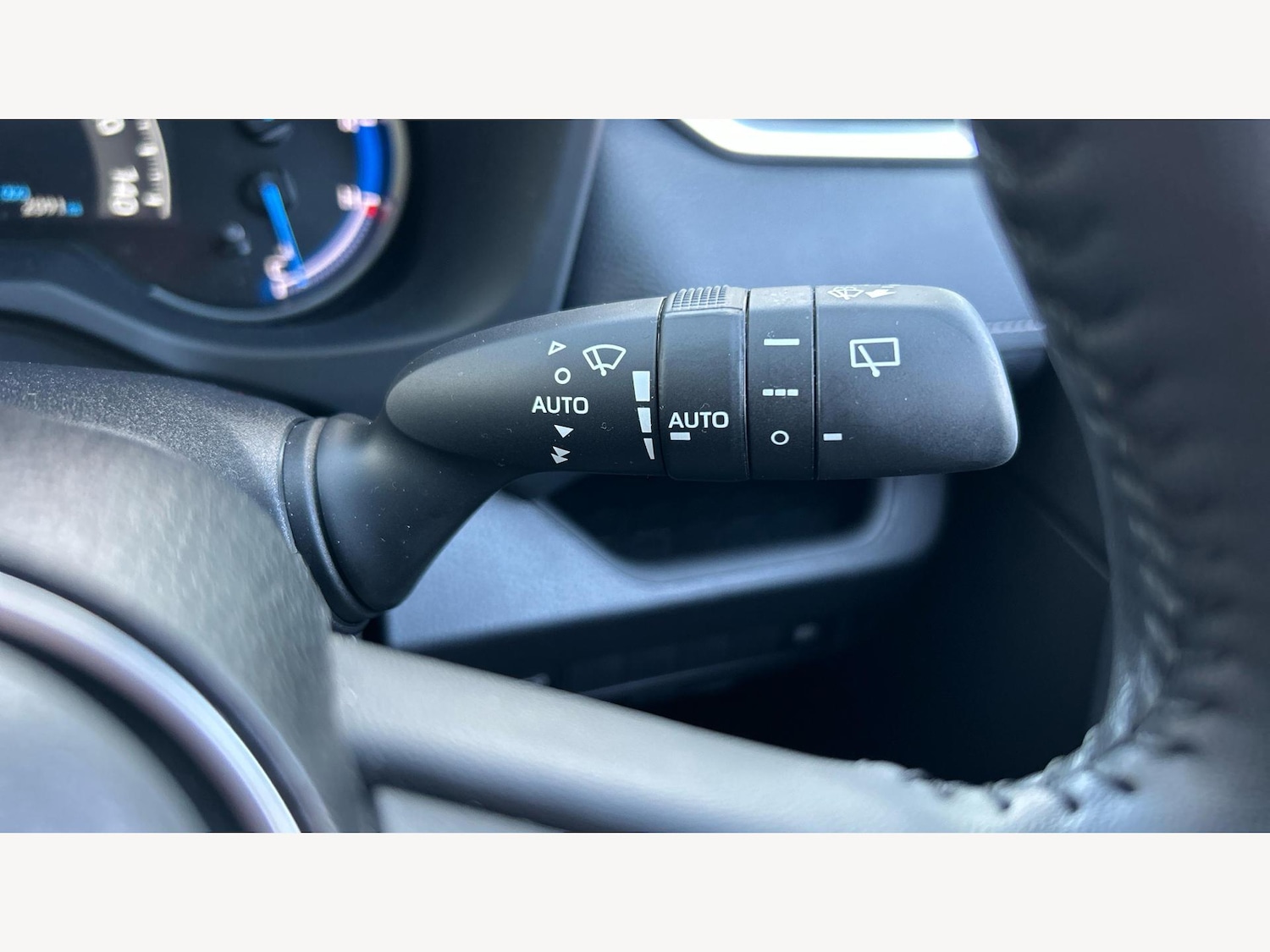 Used Toyota RAV4 2021 for sale - 77440220: Photo 29