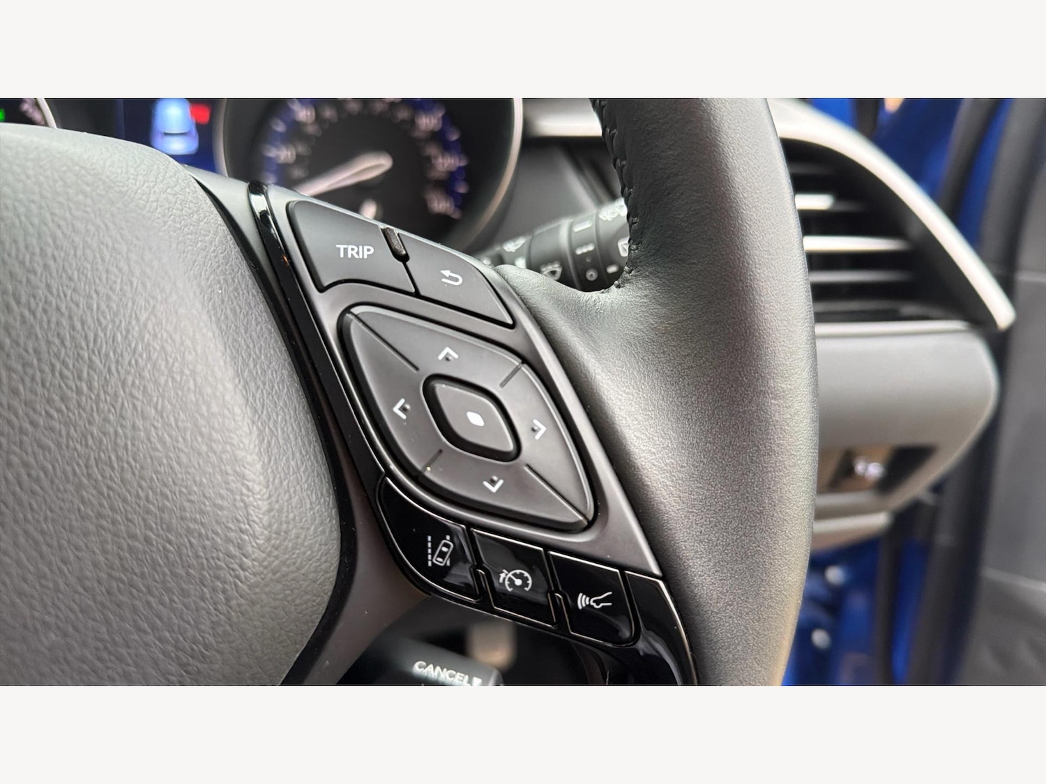 Used Toyota C-HR 2022 for sale - 77377022: Photo 25